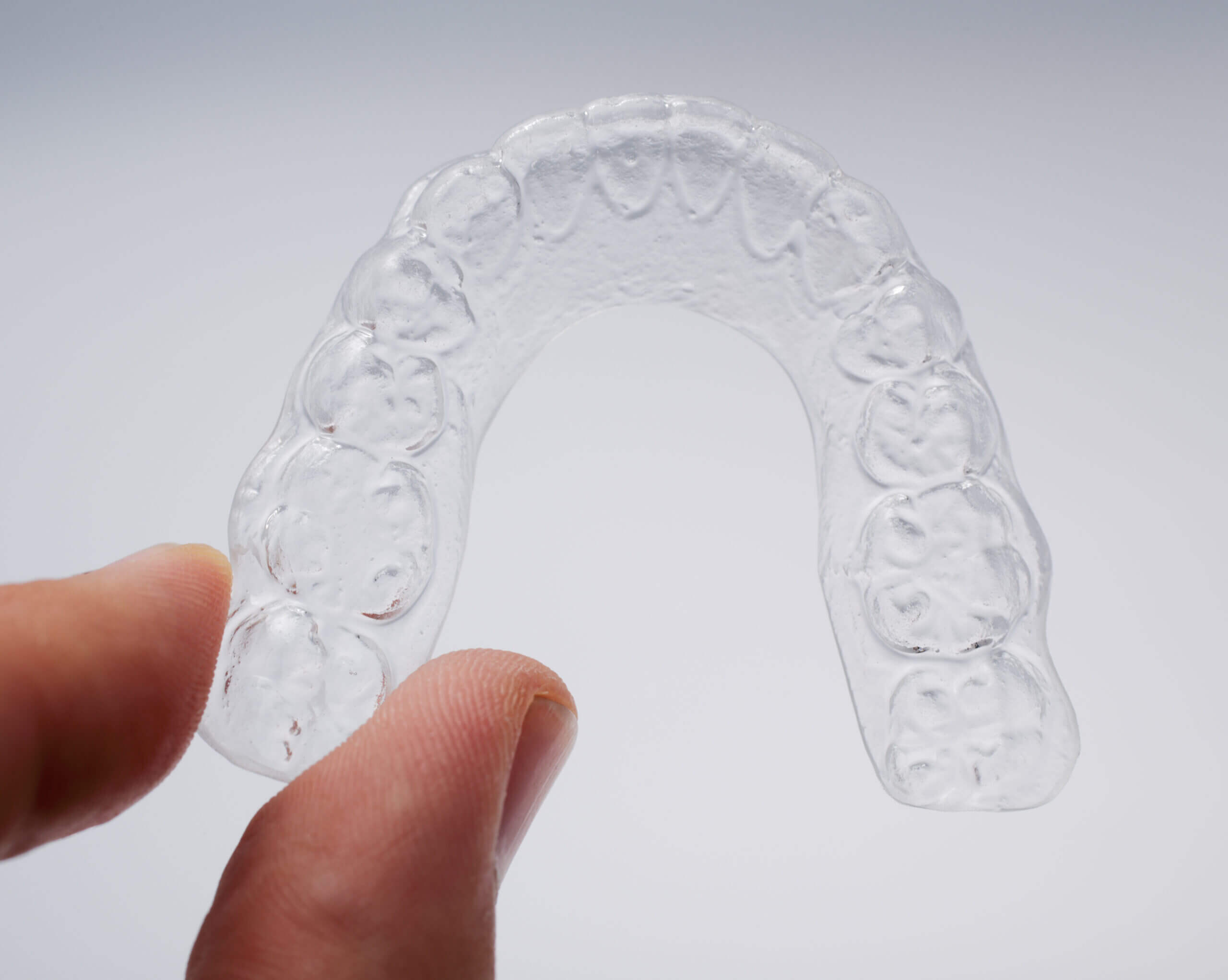 Essix Retainer Versus Flipper During Dental Implant Therapy